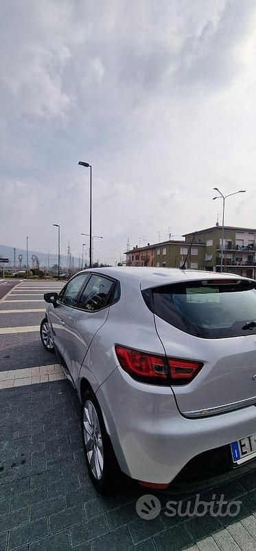 Usata Renault Clio IV 75 CV (55 kW) 2014 Grigio Berlina