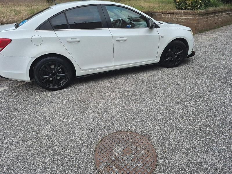 Usata Chevrolet Cruze 163 CV (119 kW) 2011 Bianco Berlina