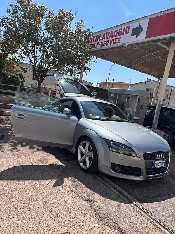 Second-hand Audi TT 160 CP (117 kW) 2009 Coupe