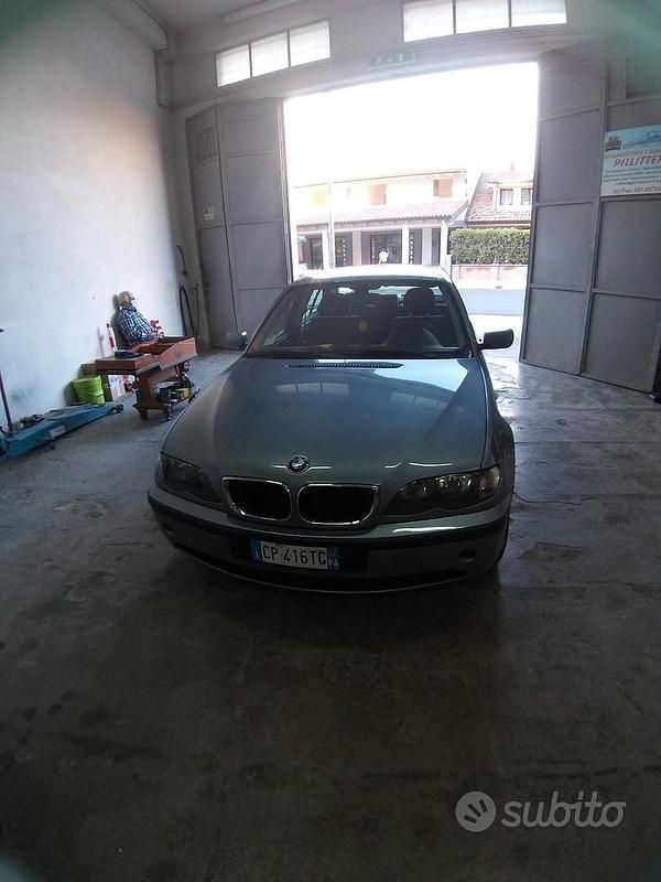 Usata BMW 320 150 CV (110 kW) 2004 Grigio Berlina