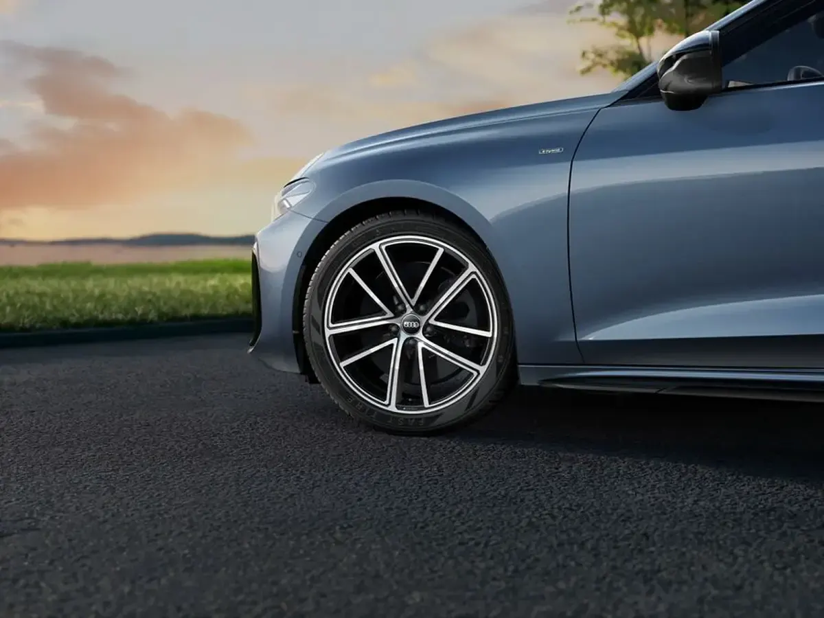 Nuova Audi A5 S-Line 299 CV (219 kW) 2026 Blu orizzonte metallizzato Station wagon
