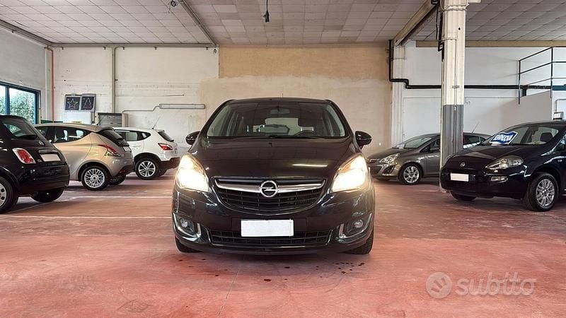 Usata Opel Meriva Cosmo 120 CV (88 kW) 2016 Nero Monovolume