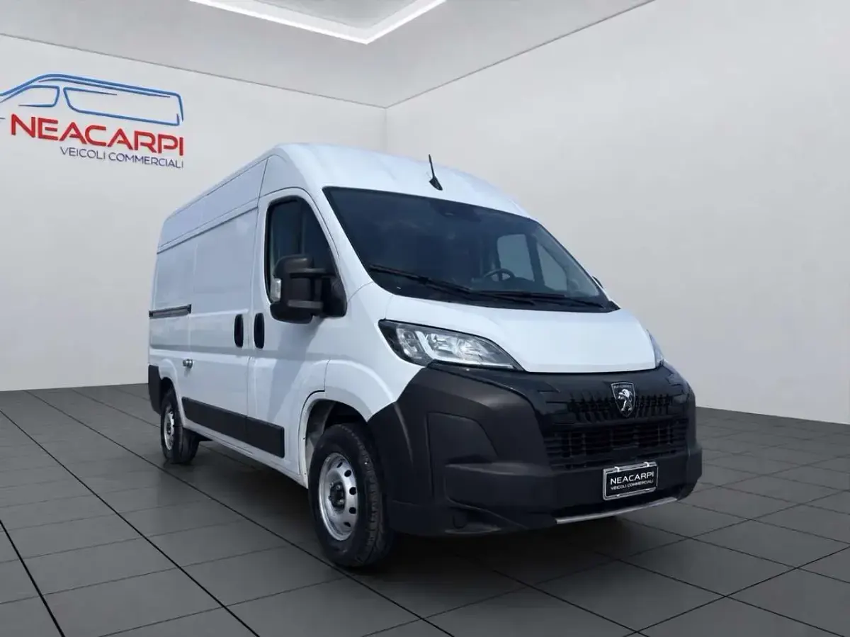 Usata Peugeot Boxer 140 CV (102 kW) 2024 Bianco Furgone
