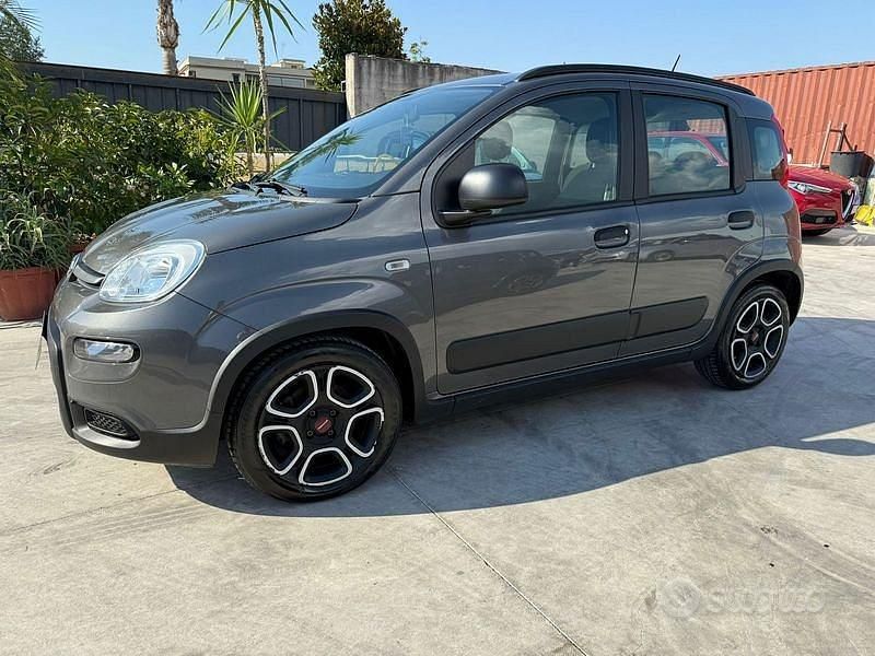 Usata Fiat Panda City Life 70 CV (51 kW) 2022 Grigio Utilitaria