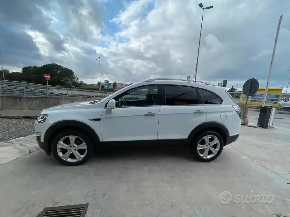 Usata Chevrolet Captiva 184 CV (135 kW) 2012 Bianco SUV