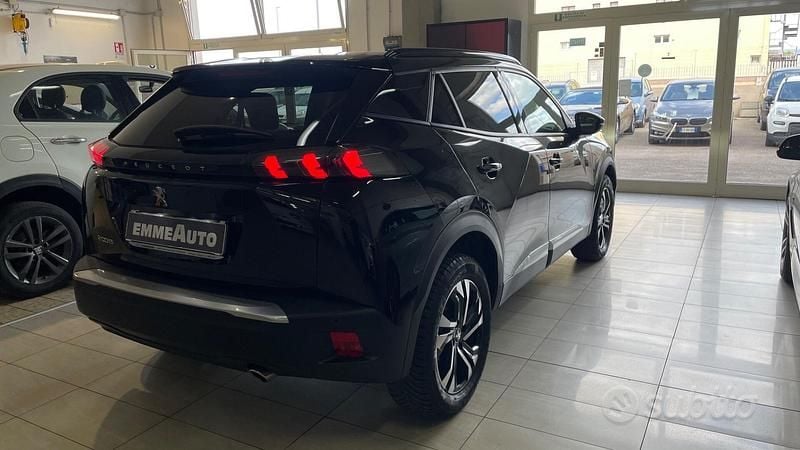 Usata Peugeot 2008 Allure 110 CV (80 kW) 2022 Nero SUV