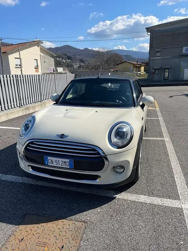 Usata Mini Cooper D Cabriolet 116 CV (85 kW) 2016 Other Cabrio
