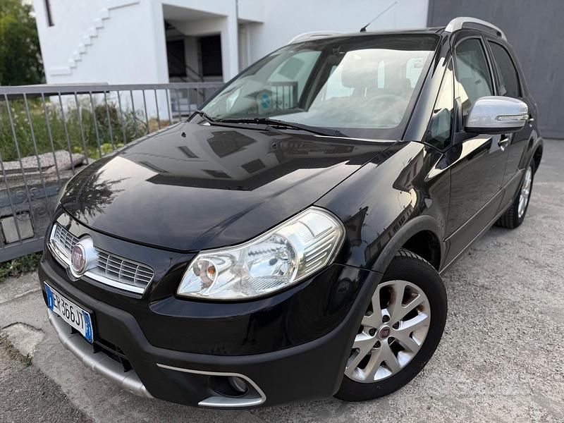 Nero Usata 2013 Fiat Sedici Dynamic SUV | 4350 € (Buon prezzo) - Immagine 1/4
