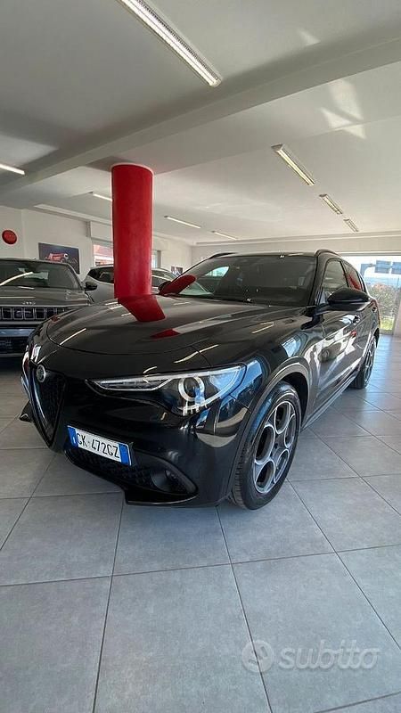 Usata Alfa Romeo Stelvio 160 CV (117 kW) 2022 Nero SUV