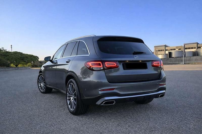 Usata Mercedes GLC200 Premium 163 CV (119 kW) 2019 Grigio SUV