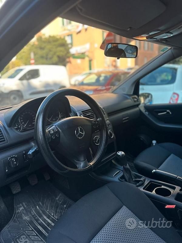Usata Mercedes A180 2005 Grigio Berlina