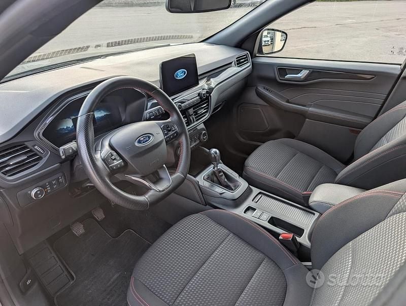 Usata Ford Kuga ST-Line 120 CV (88 kW) 2022 Grigio SUV