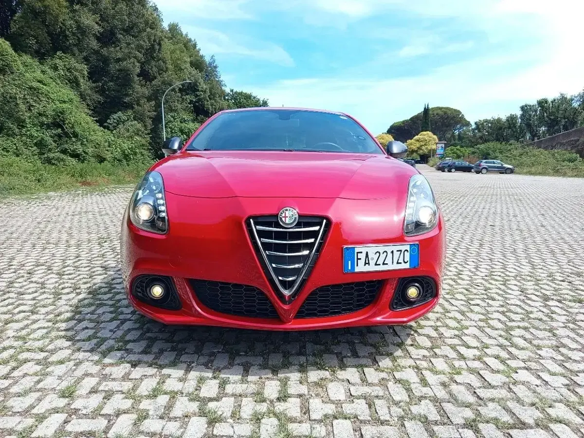 Usata Alfa Romeo Giulietta Sprint 150 CV (110 kW) 2015 Rosso Utilitaria