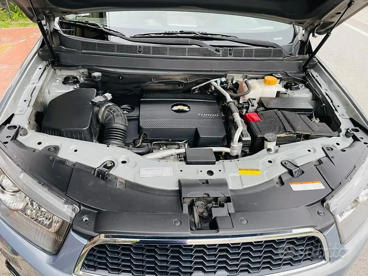 Usata Chevrolet Captiva 163 CV (119 kW) 2011 Grigio SUV