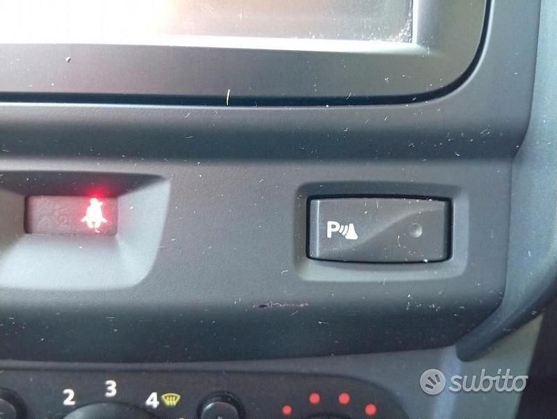 Usata Dacia Duster Ambiance 115 CV (84 kW) 2017 Bianco Station wagon