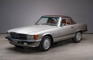 Usata Mercedes 560 230 CV (169 kW) 1987 Argento Cabrio