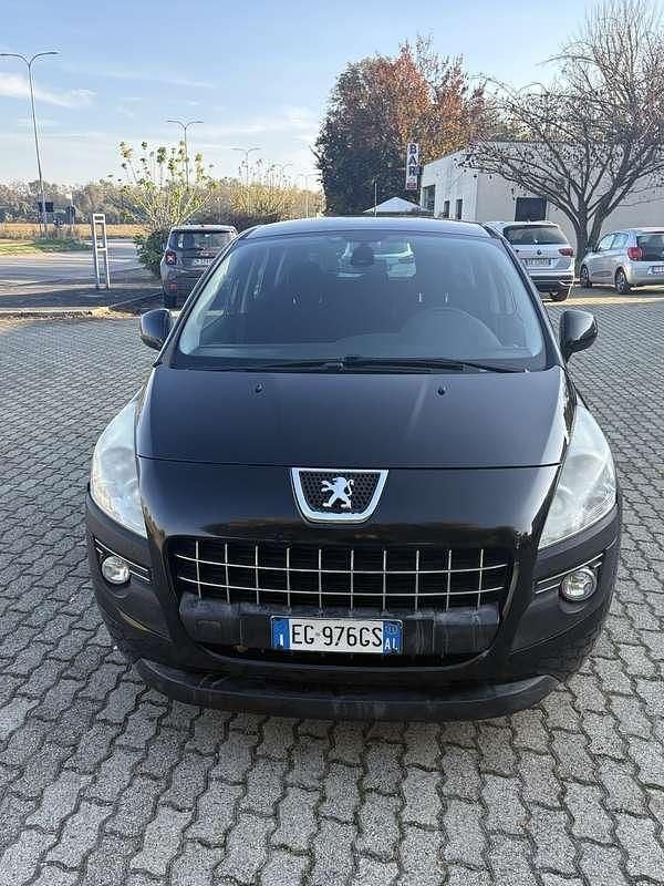 Usata 2011 Peugeot 3008 Monovolume | 5800 € (Buon prezzo) - Immagine 1/4