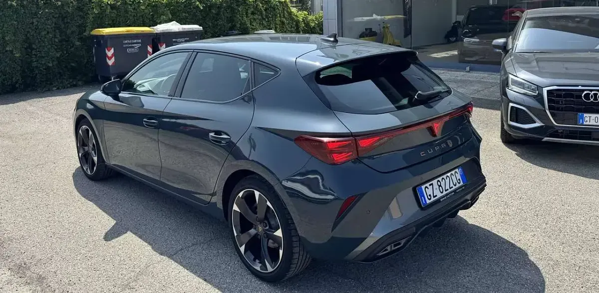 Usata Cupra Leon 150 CV (110 kW) 2025 Fiord blue Berlina