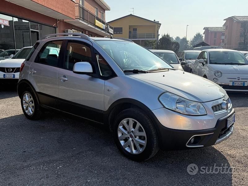 Usata Fiat Sedici 120 CV (88 kW) 2010 Grigio SUV