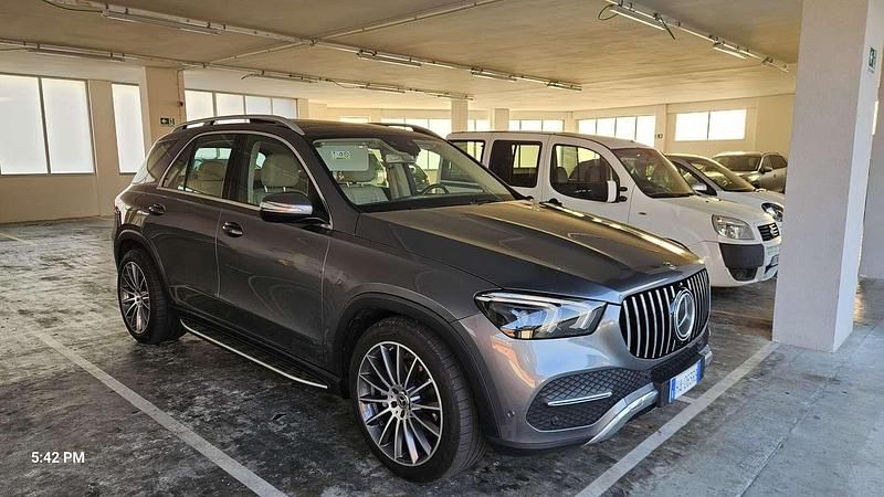 Usata 2020 Mercedes GLE300 SUV | 46.000 € (Cara) - Immagine 1/4