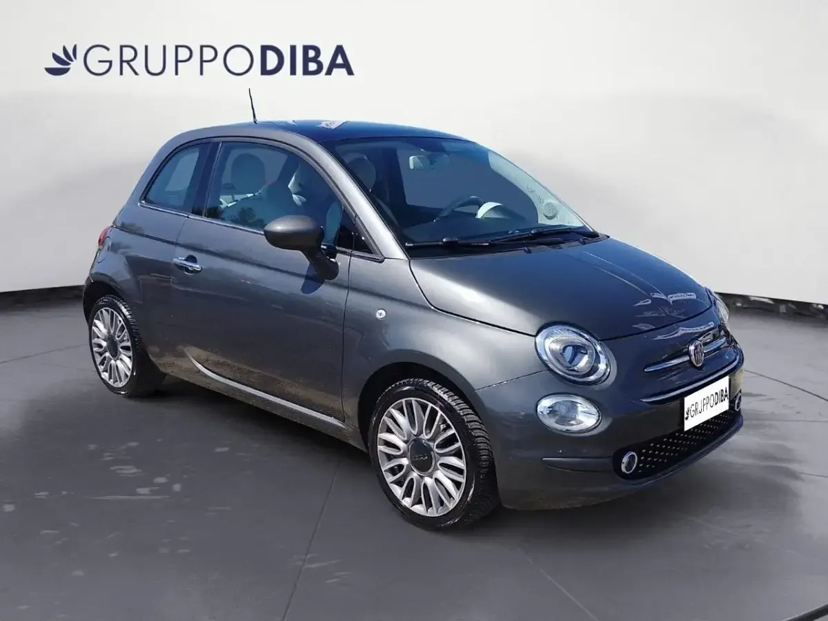 Begagnad Fiat 500 Lounge 69 HK (50 kW) 2018 Grå Halvkombi