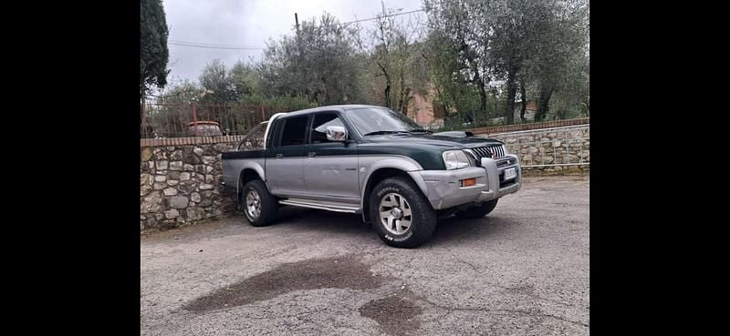 Usata Mitsubishi L200 116 CV (85 kW) 2002 Verde Pick-up