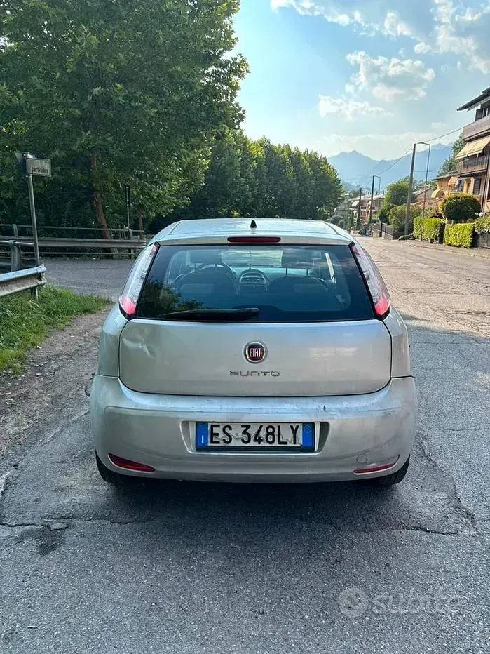 Usata Fiat Grande Punto S 69 CV (50 kW) 2012 Grigio Utilitaria