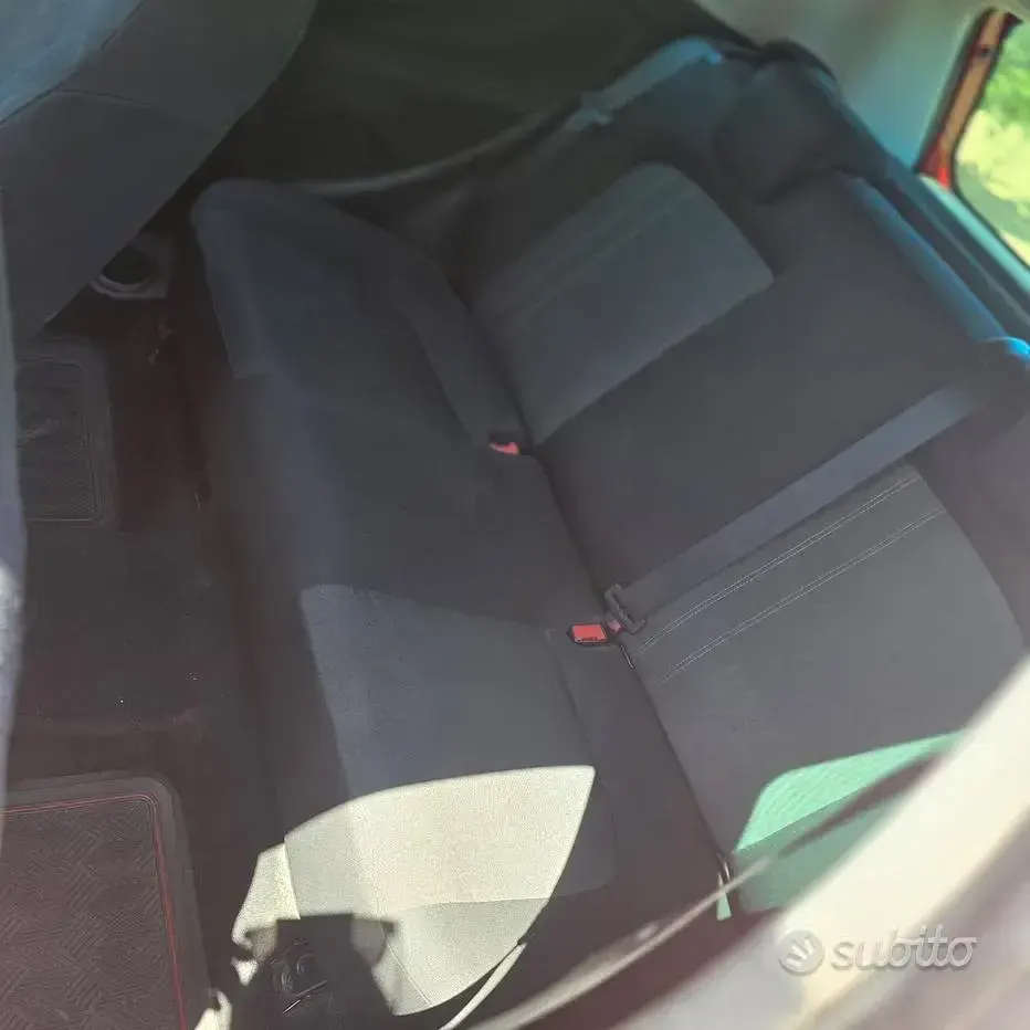 Usata Fiat Punto Evo 75 CV (55 kW) 2013 Rosso Utilitaria