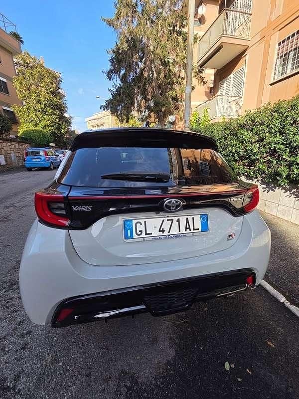 Usata Toyota Yaris Hybrid Sport 92 CV (67 kW) 2022 Berlina