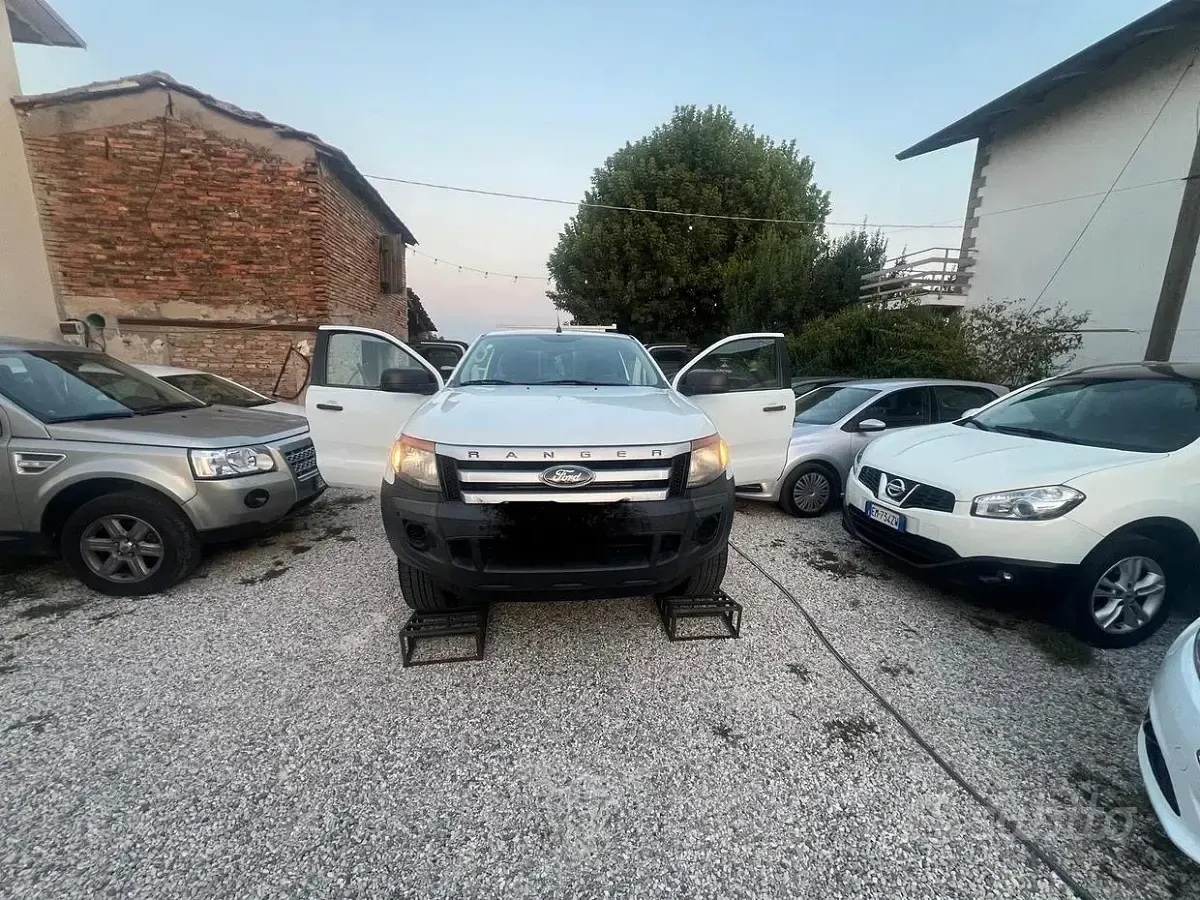 Usata Ford Ranger XL 150 CV (110 kW) 2013 Bianco Pick-up