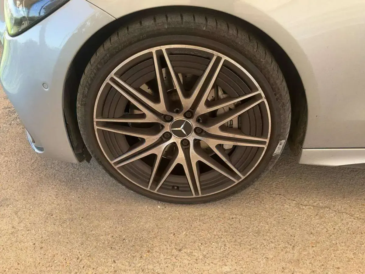 Usata Mercedes C43 AMG Premium Plus 408 CV (300 kW) 2023 Argento metallizzato Station wagon