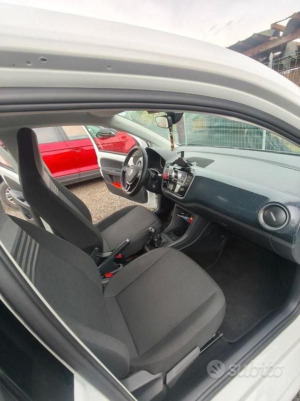 Usata VW up! 68 CV (50 kW) 2022 Utilitaria