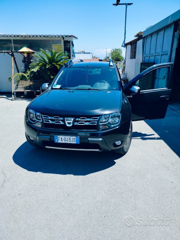 Usata Dacia Duster 110 CV (80 kW) 2015 Nero SUV