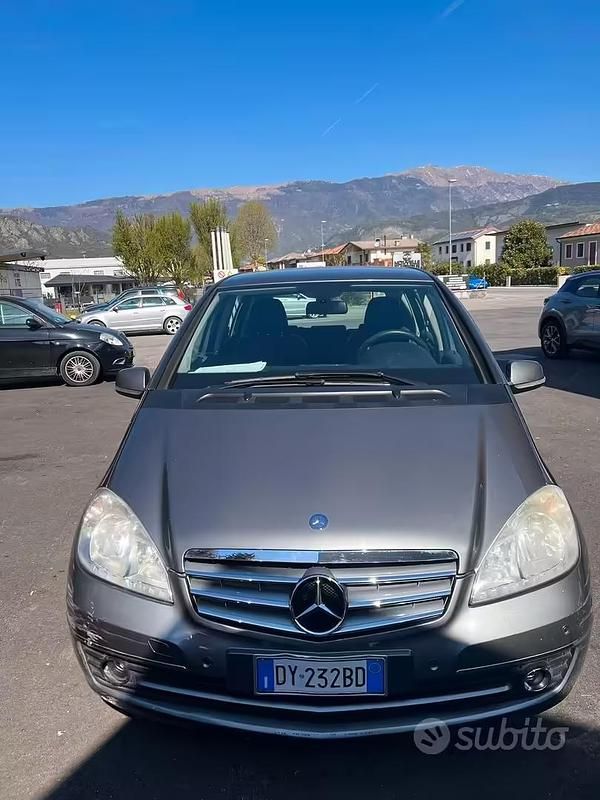 Usata Mercedes A160 Edition 82 CV (60 kW) 2009 Marrone Berlina