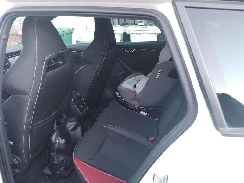 Usata Skoda Kamiq Monte Carlo 110 CV (80 kW) 2023 Bianco SUV