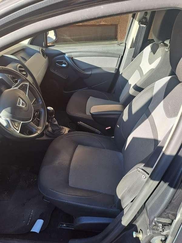 Usata Dacia Duster 109 CV (80 kW) 2018 Grigio SUV