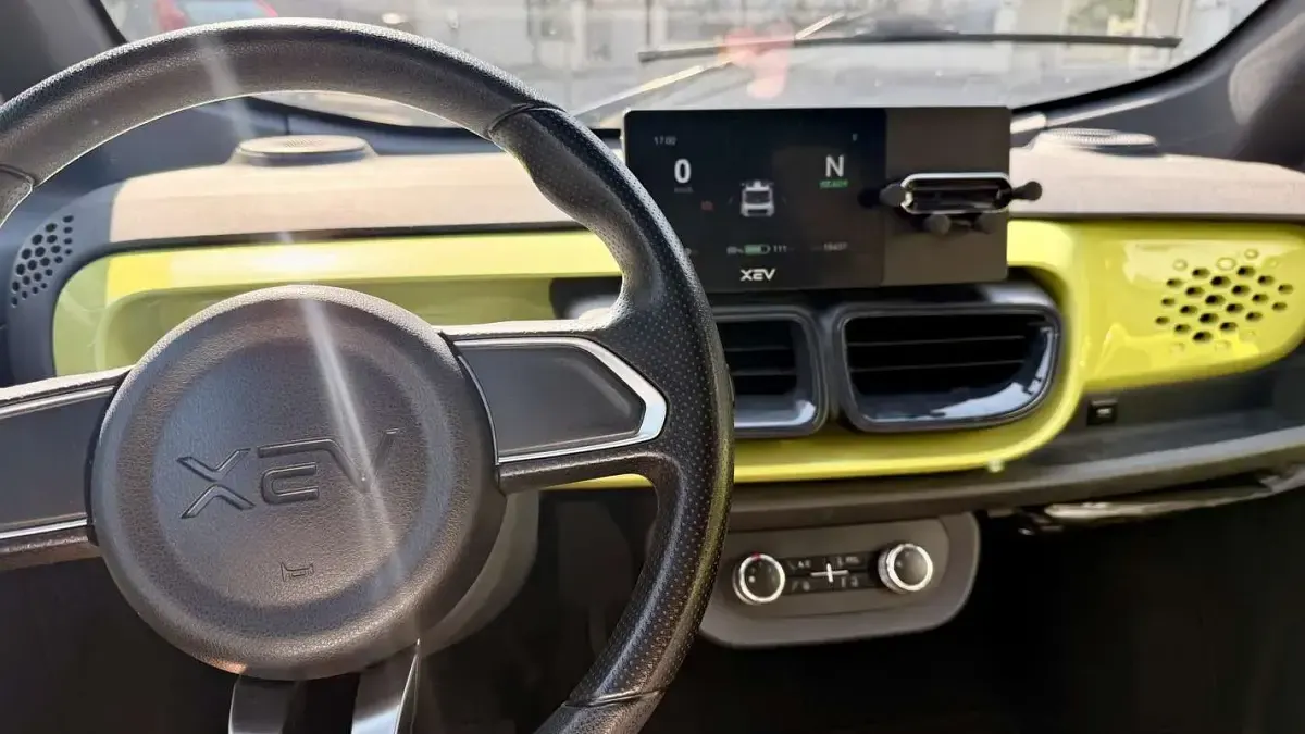 Usata XEV Yoyo 7 kW (10 CV) 2022 Argento Utilitaria