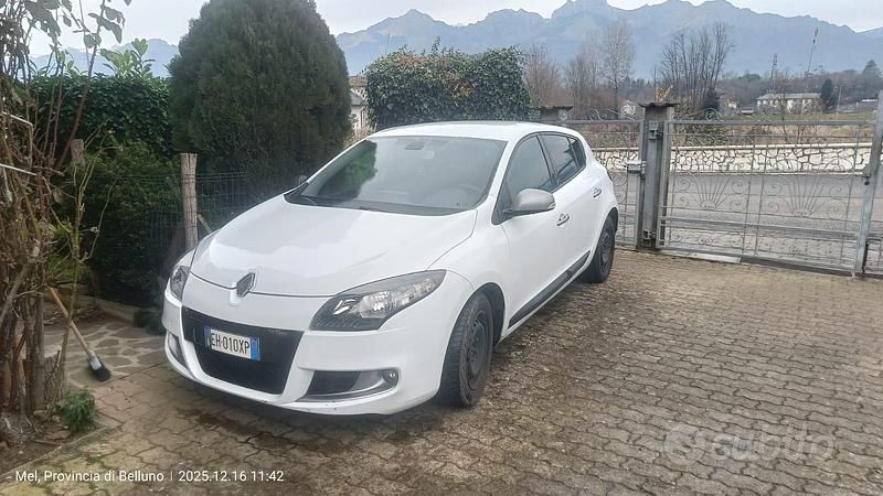 Usata Renault Mégane 110 CV (80 kW) 2011 Bianco Berlina