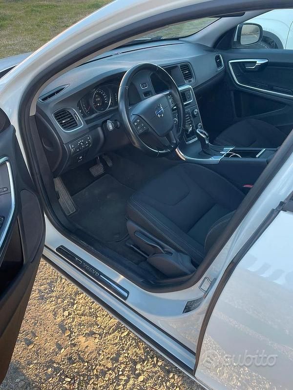 Usata Volvo V60 114 CV (83 kW) 2014 Station wagon