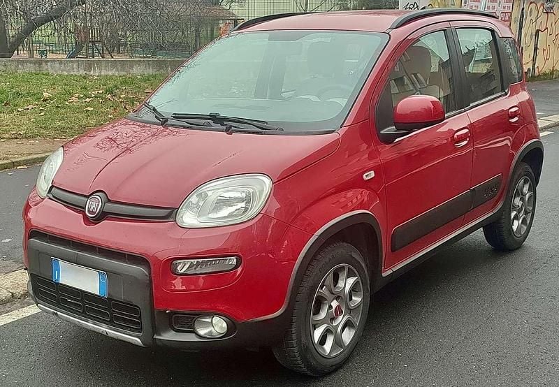 Rosso Usata 2014 Fiat Panda 4x4 Due volumi | 6900 € (Buon prezzo) - Immagine 1/4
