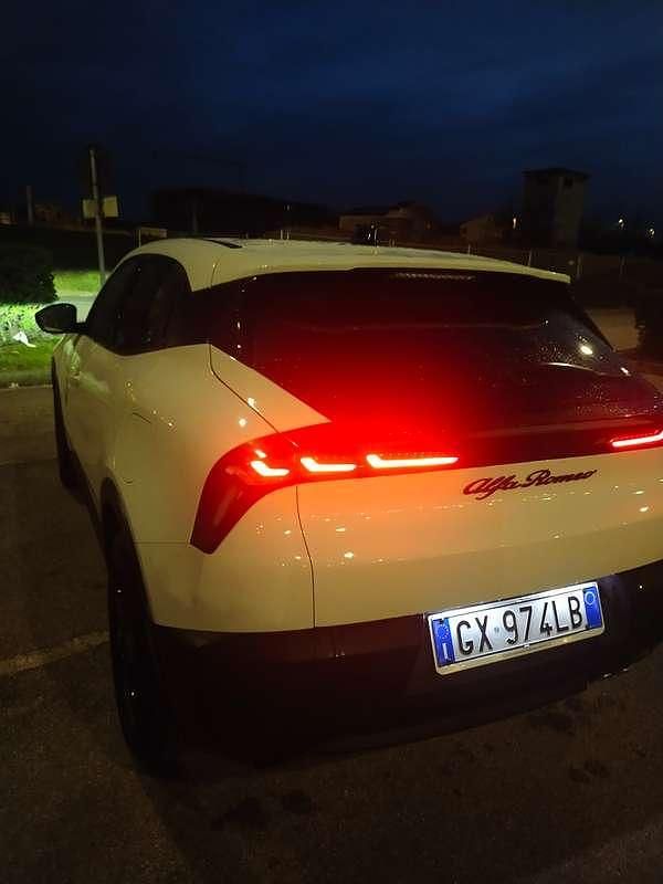 Usata Alfa Romeo Junior 136 CV (100 kW) 2024 Bianco SUV