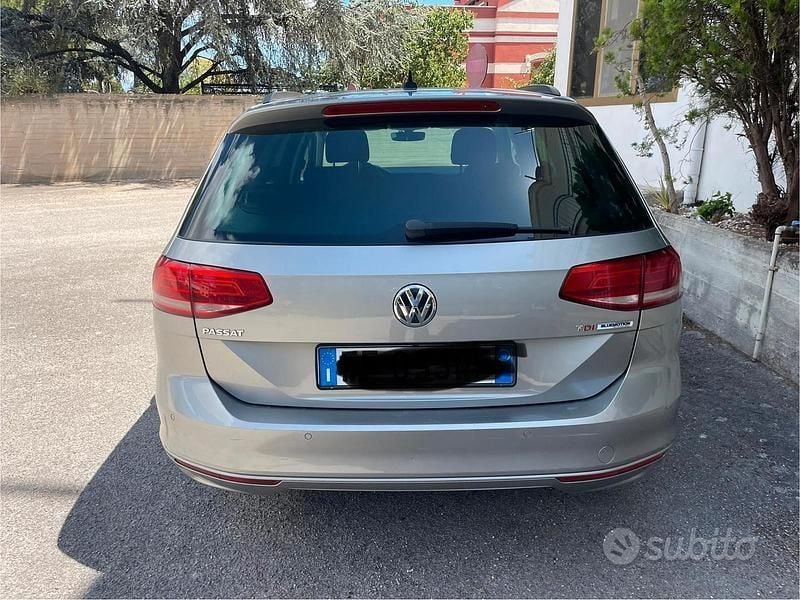 Usata VW Passat 120 CV (88 kW) 2016 Grigio Station wagon