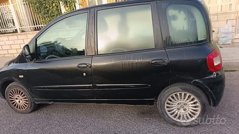 Usata Fiat Multipla 120 CV (88 kW) 2009 Nero Monovolume