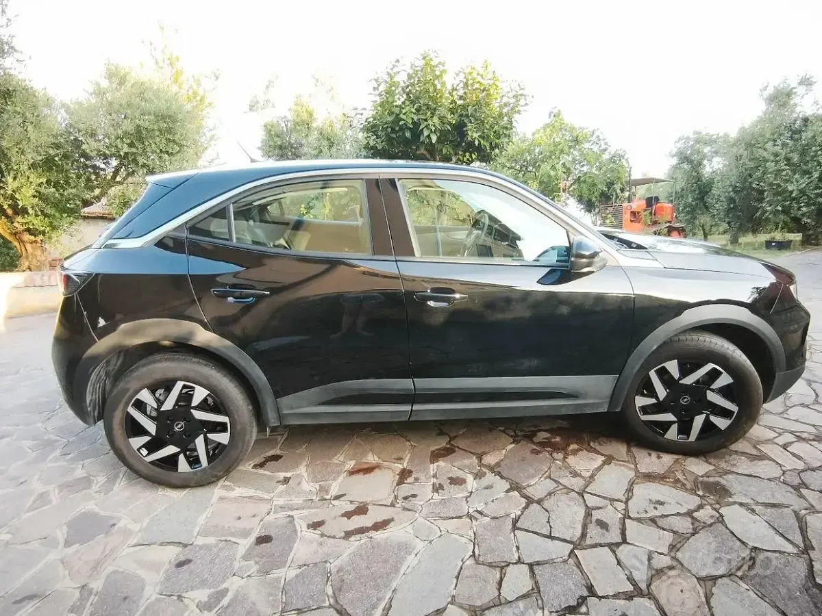 Usata Opel Mokka 101 CV (74 kW) 2024 Nero SUV