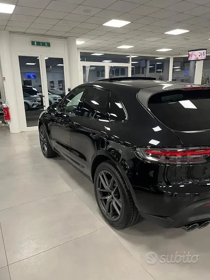 Usata Porsche Macan T 265 CV (194 kW) 2023 Nero SUV
