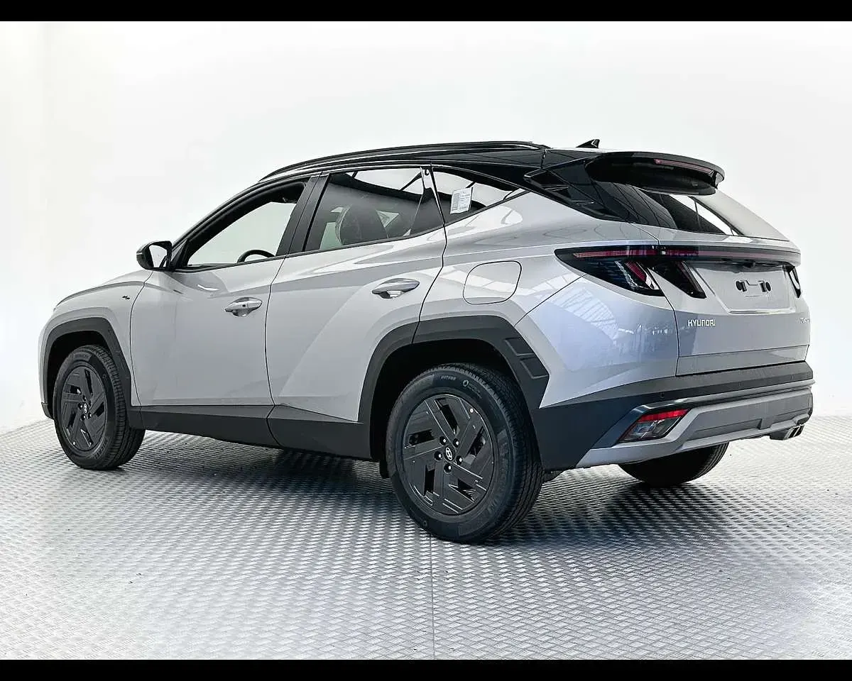 Nuova Hyundai Tucson 150 CV (110 kW) 2026 Shimmering silver metallic SUV