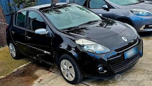 Usata Renault Clio II 75 CV (55 kW) 2011 Nero Berlina