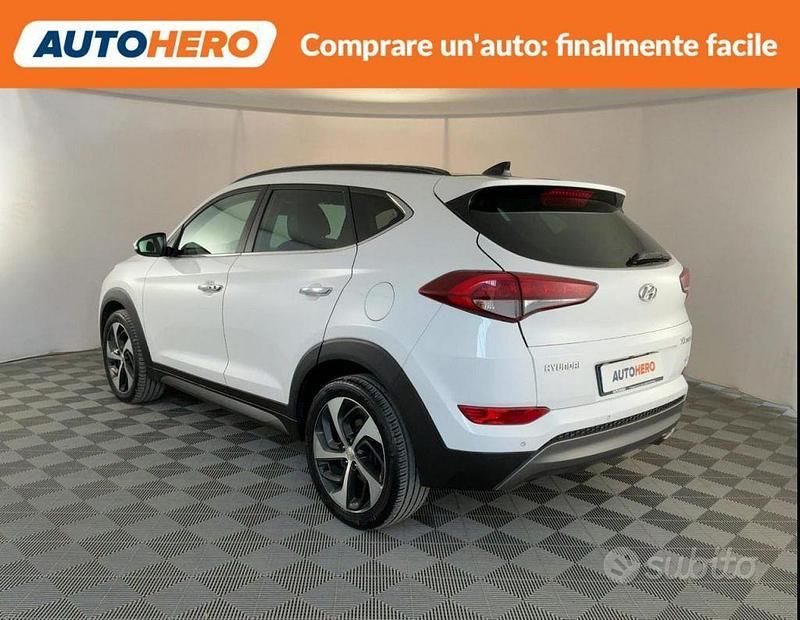 Usata Hyundai Tucson Xpossible 135 CV (99 kW) 2016 Bianco SUV