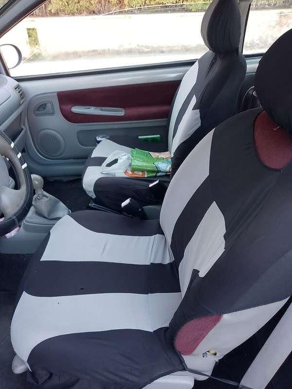 Usata Renault Twingo Expression 75 CV (55 kW) 2001 Grigio Utilitaria