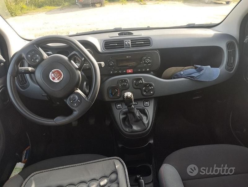 Usata Fiat Panda Easy 85 CV (62 kW) 2020 Grigio Utilitaria